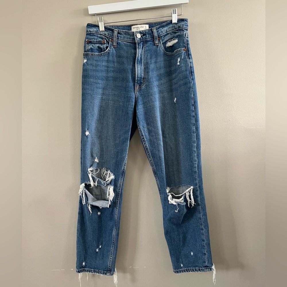 Abercrombie & Fitch The Mom High Rise‎ Jean Size 4